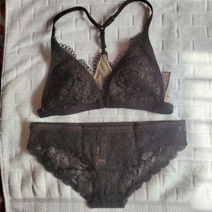 NWT VS XS Bralette and Panty Set